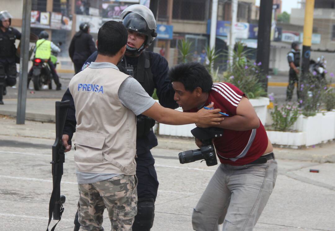 SIP llama a denunciar cada abuso contra libertad de expresión en Venezuela