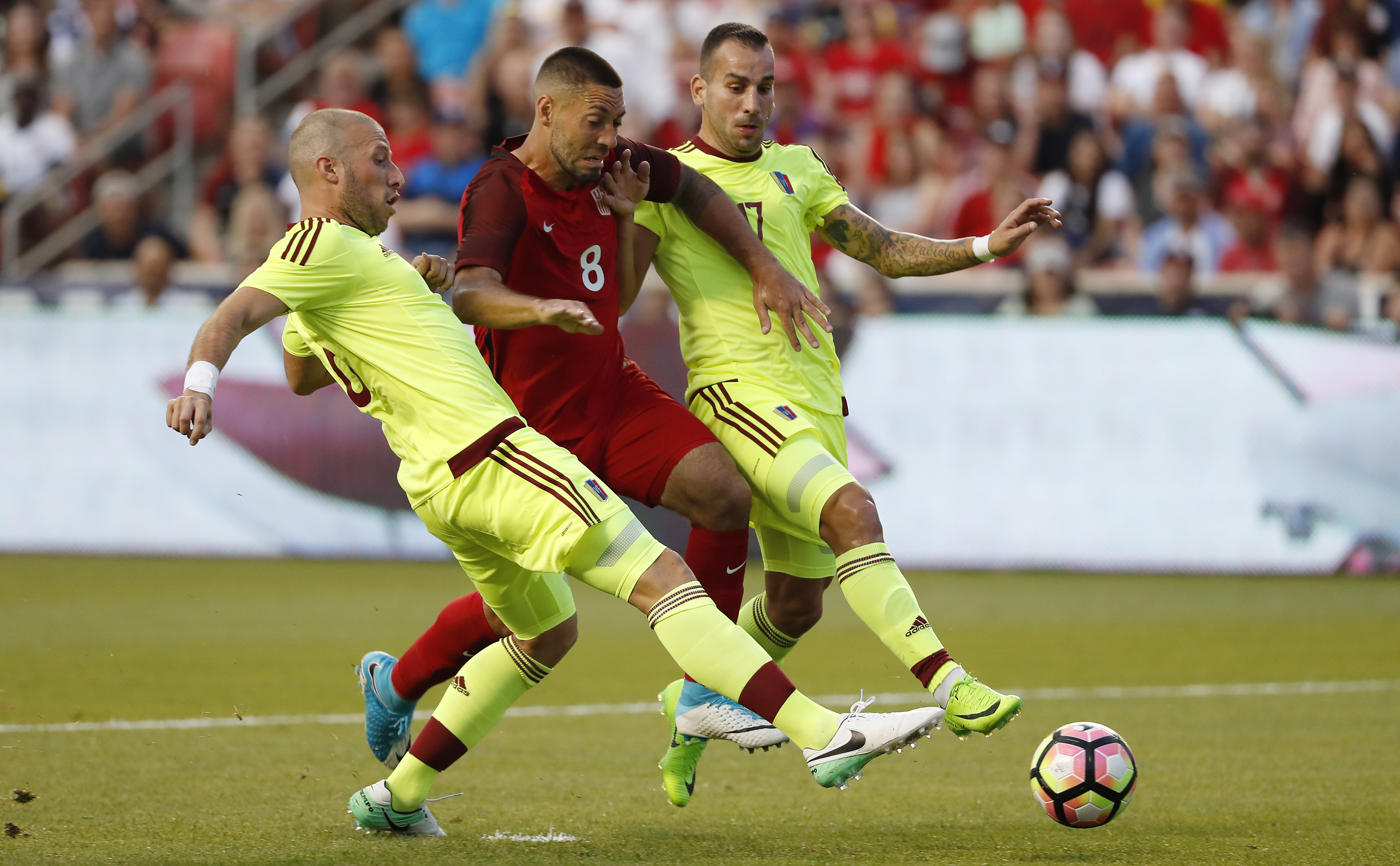 Estados Unidos empata 1-1 con Venezuela en partido amistoso