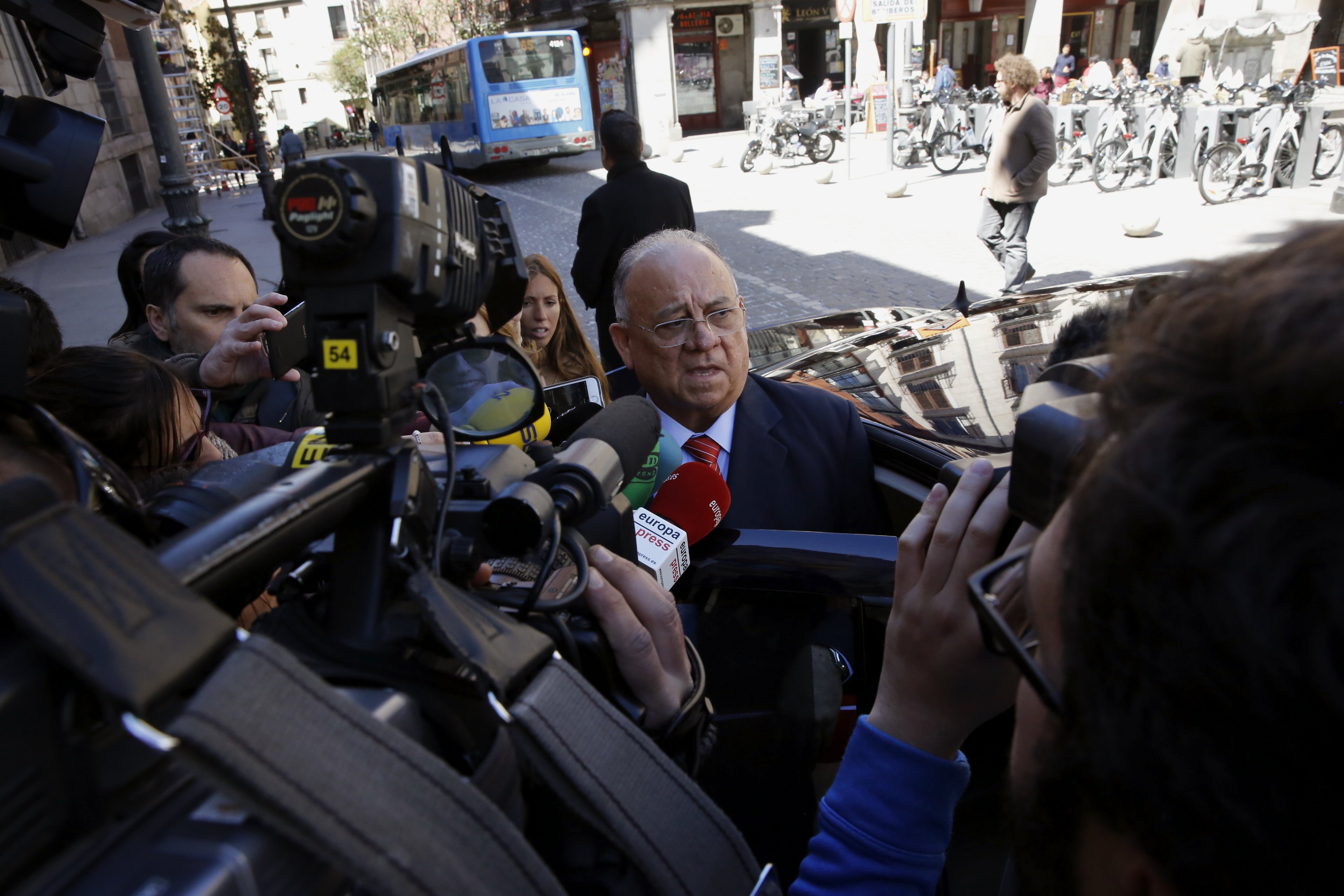Mario Isea pidió a España reflexionar sobre intención de aplicar sanciones a funcionarios del gobierno