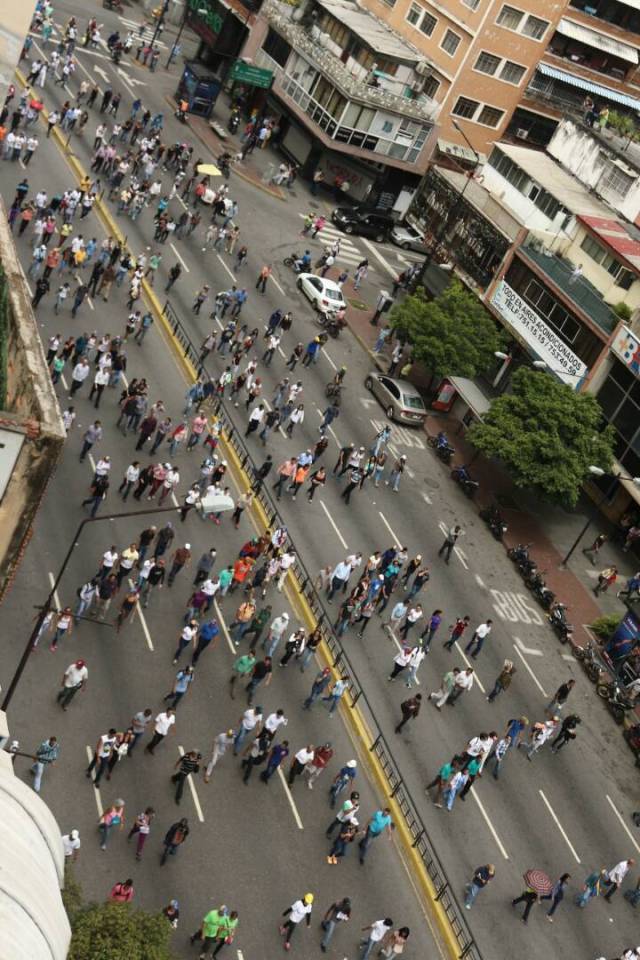 Reprimen en Chacaíto a manifestantes que marchaban hacia la Fiscalía. Foto: Will Jiménez / LaPatilla.com