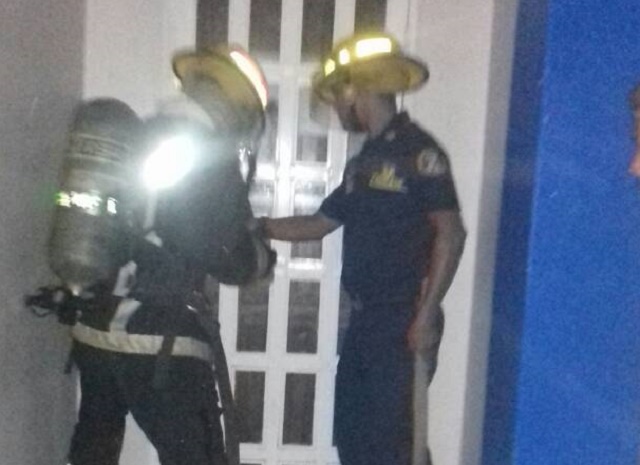 Incendiaron sede del Saime en Santa Rita, estado Zulia (Fotos)