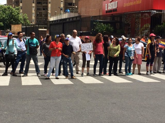  Manifestantes tomaron La California (Foto: @LicLauraRangel)