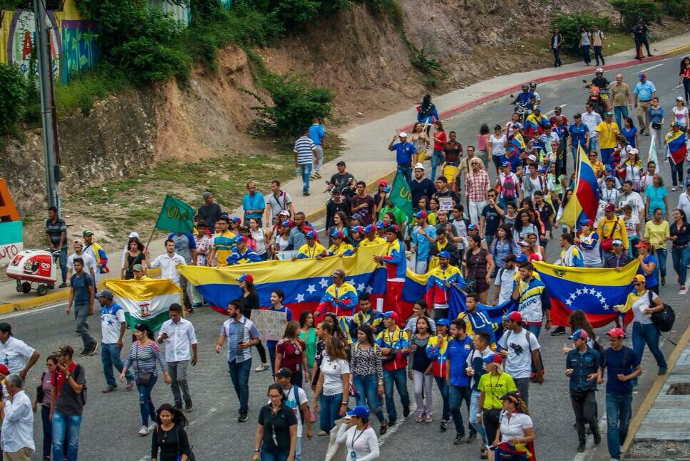 ¡Desde Lara a Caracas! Estudiantes Guaros por la libertad llegaron a la capital (fotos y video)