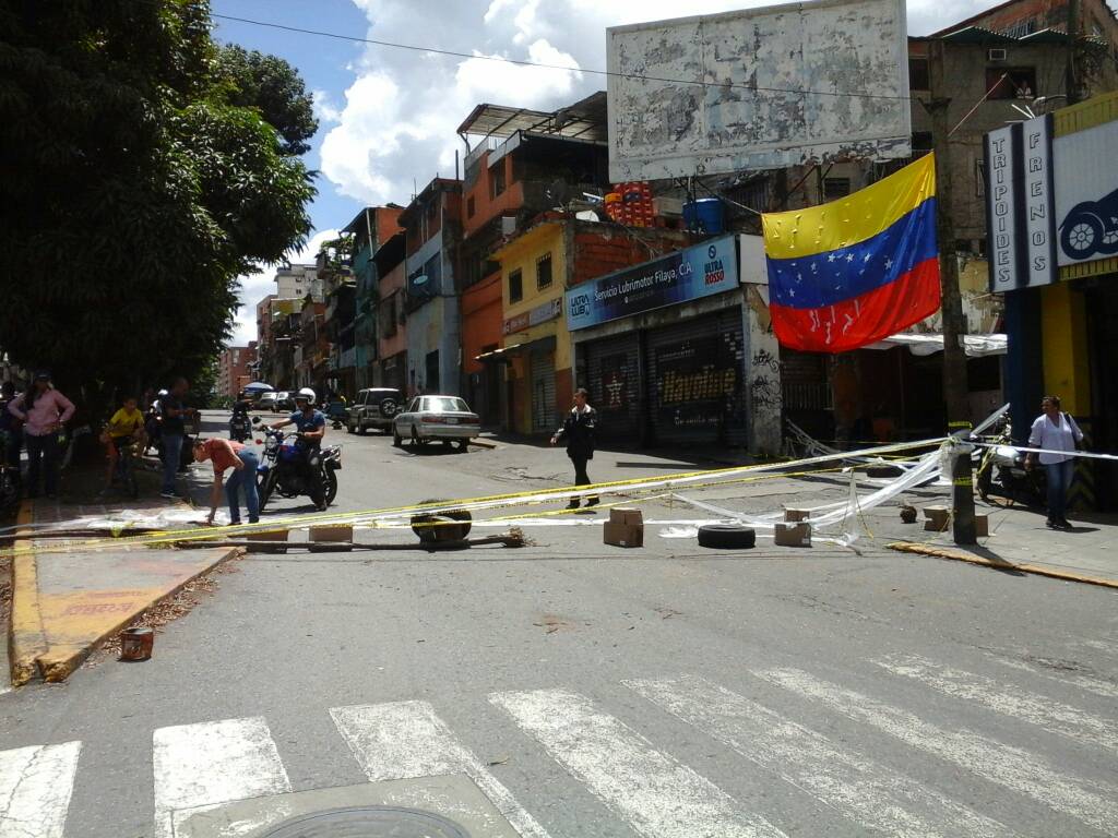 Así se encuentra Caracas por el trancazo espontáneo de este #18Jul (+Fotos)