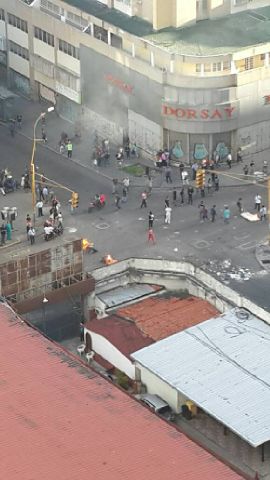 Grupos armados siguen haciendo de las suyas en La Candelaria #4Jul (Video)