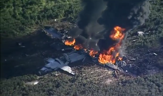 Foto: Confirman muerte de 16 personas en accidente de avión militar en Mississippi / elpais.com