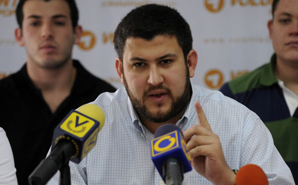 Smolansky: medida concedida a Leopoldo se debe a presión en las calles