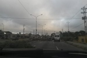 Calles y avenidas de Lara amanecen con escombros #21Jul