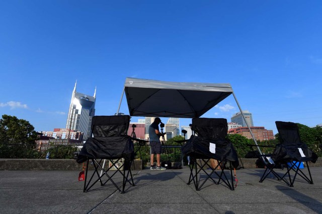 Curt Lerner, from Sacramento, California, prepares to watch the solar eclipse in Nashville, Tennessee, U.S. August 21, 2017. Location coordinates for this image are 39°9'55"N 86°46'24". REUTERS/Harrison McClary