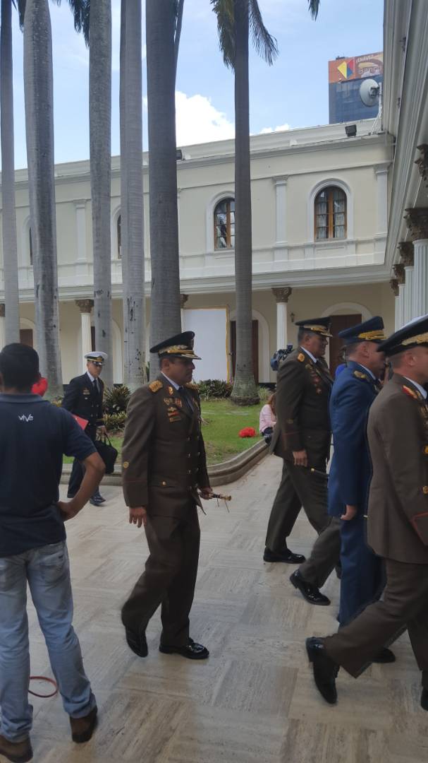 Foto: Alto mando milita y Padrino Lopez en la ANC / Cortesía