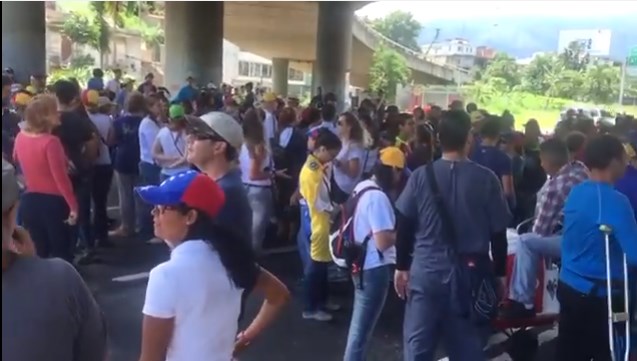 Manifestantes concentrados en Santa Fe