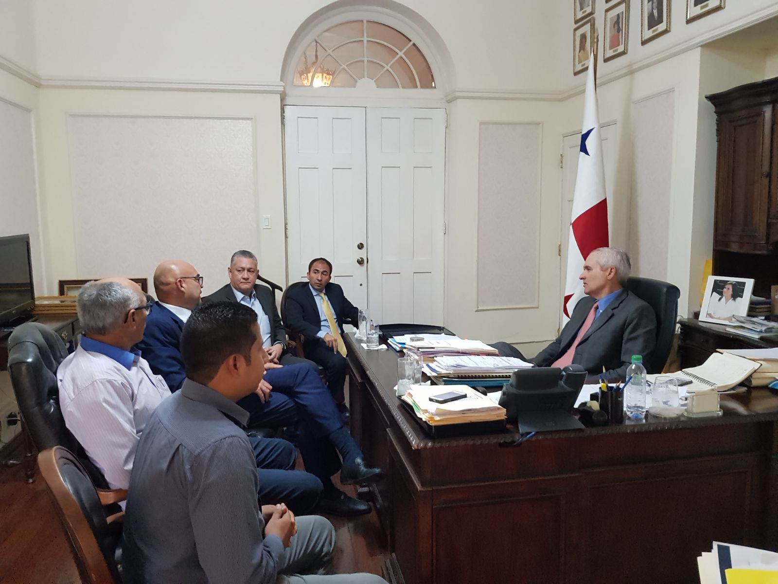 Montoya denunció ante el gobierno panameño decisiones ilegales e inconstitucionales de la Constituyente cubana