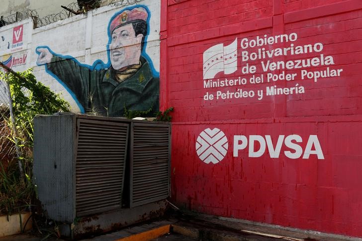 Trabajadores petroleros denuncian incidentes en mayor refinería venezolana
