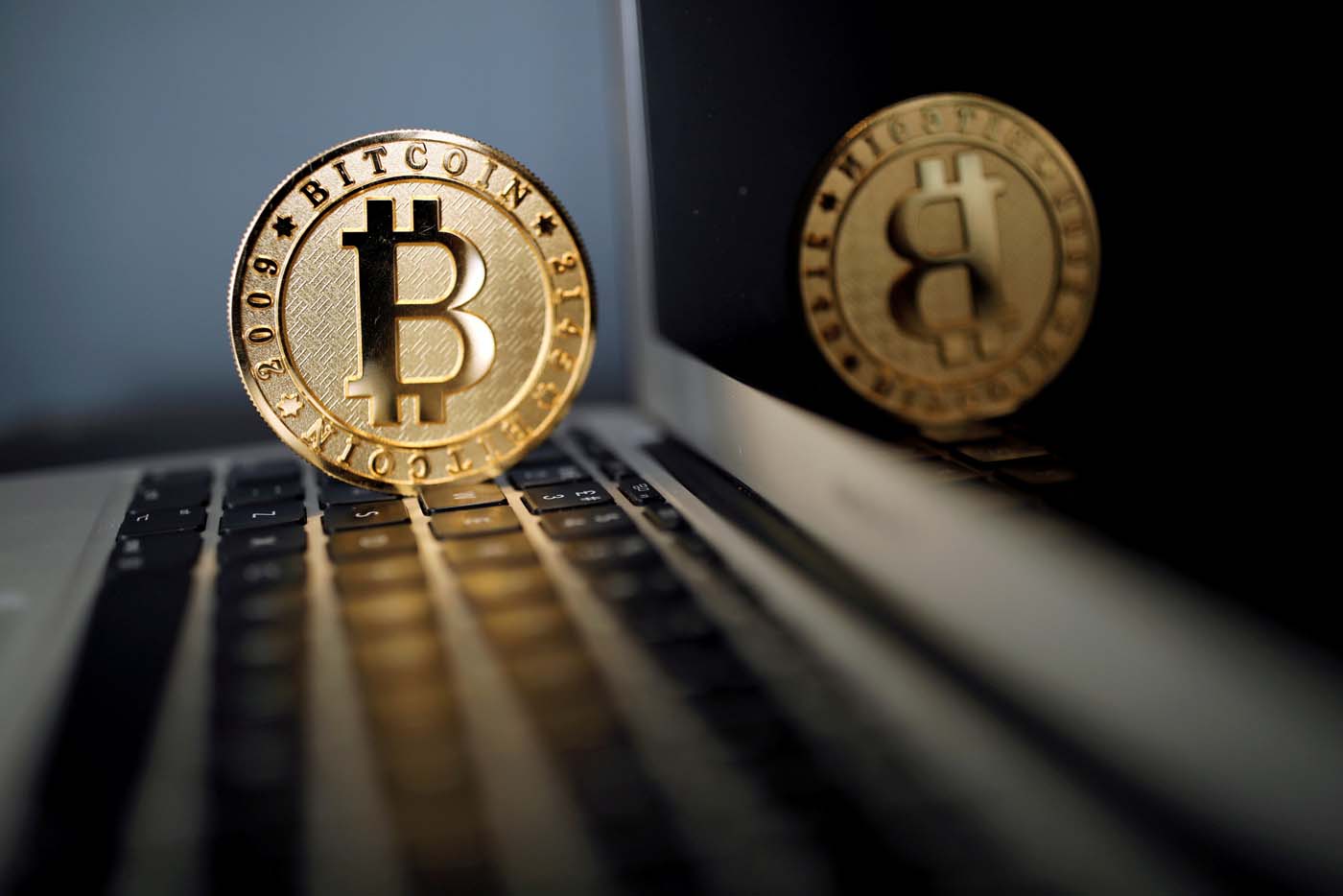 Valor total de criptomonedas toca máximo histórico, bitcoin supera 6.500 dólares