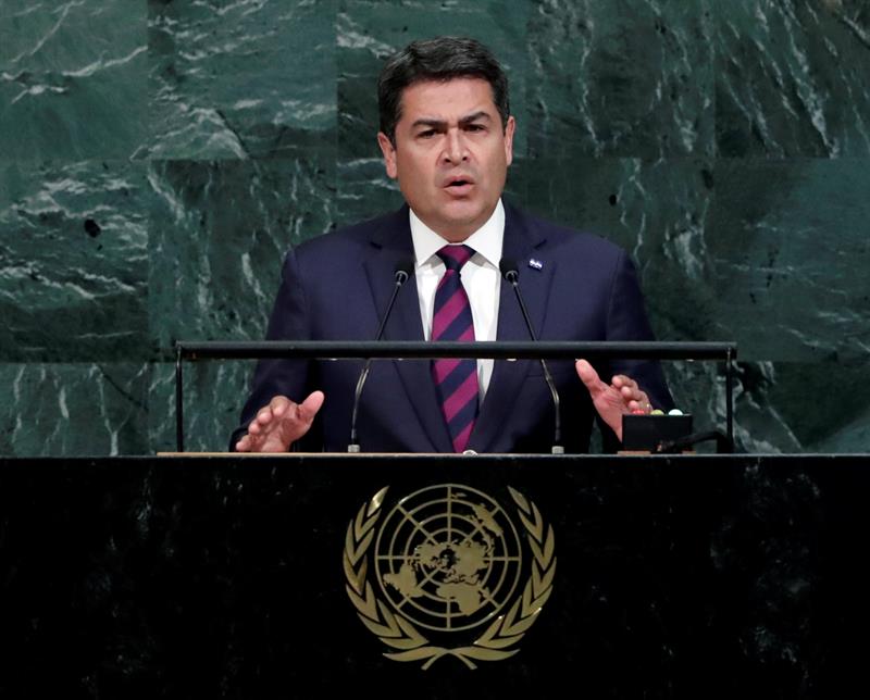 El presidente de Honduras cree que diálogo en Venezuela “no está funcionando”