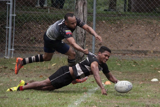 El equipo de rugby Alcatraz vence a Nomadas de Guayana 89 a 14 en el campo de la UCAB Guayana Fotos: José Leal 27-07-2017