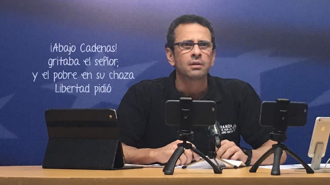 Capriles calificó como “mal chiste” anuncio de cría de conejos de Maduro