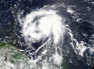 El huracán María devasta Dominica y amenaza Guadalupe