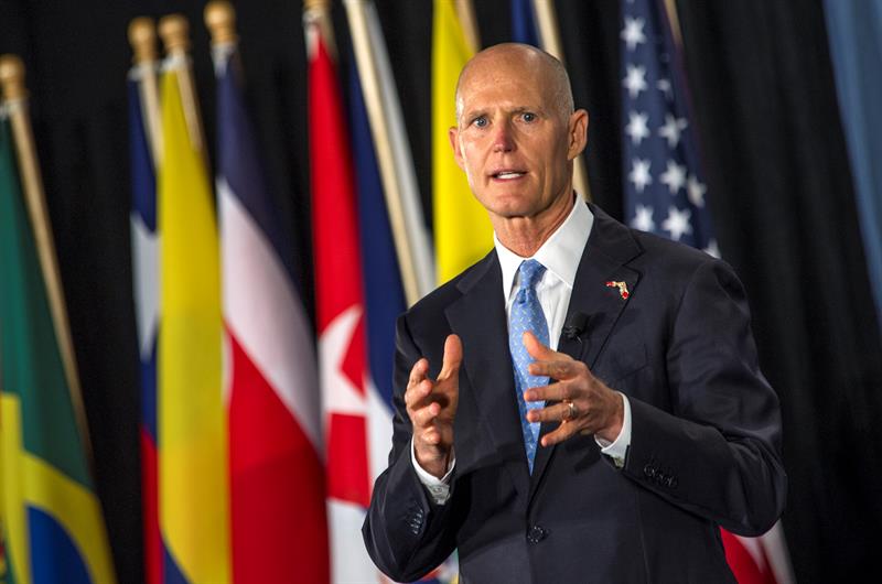 Gobernador de Florida pide al jefe del FBI dimitir por error ligado a matanza en escuela