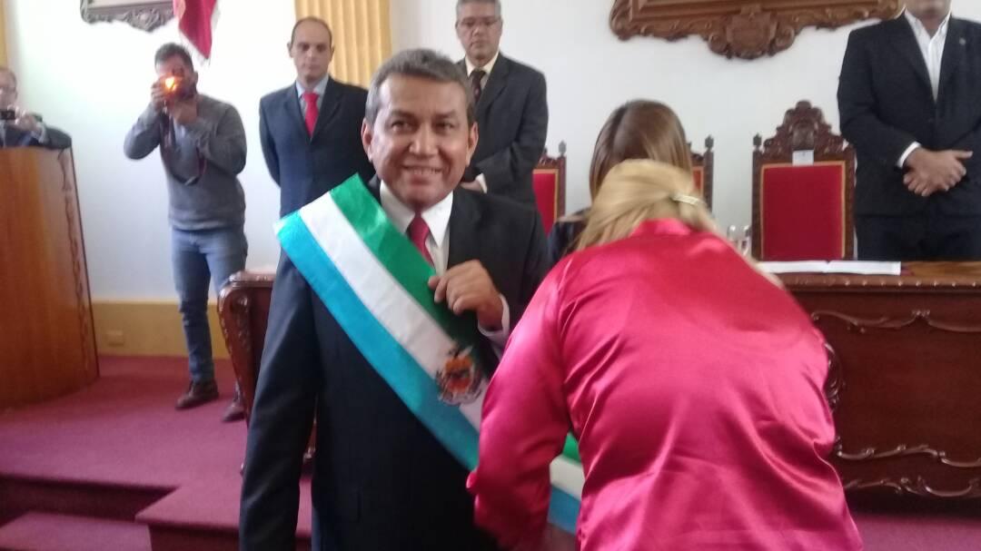 Consejo Legislativo de Mérida juramentó a Ramón Guevara como gobernador (fotos)