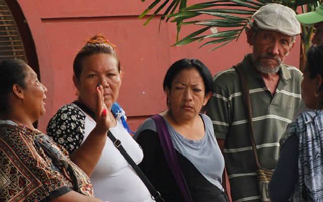 Familiares de la víctima. Foto: José Gil / Diario La Verdad