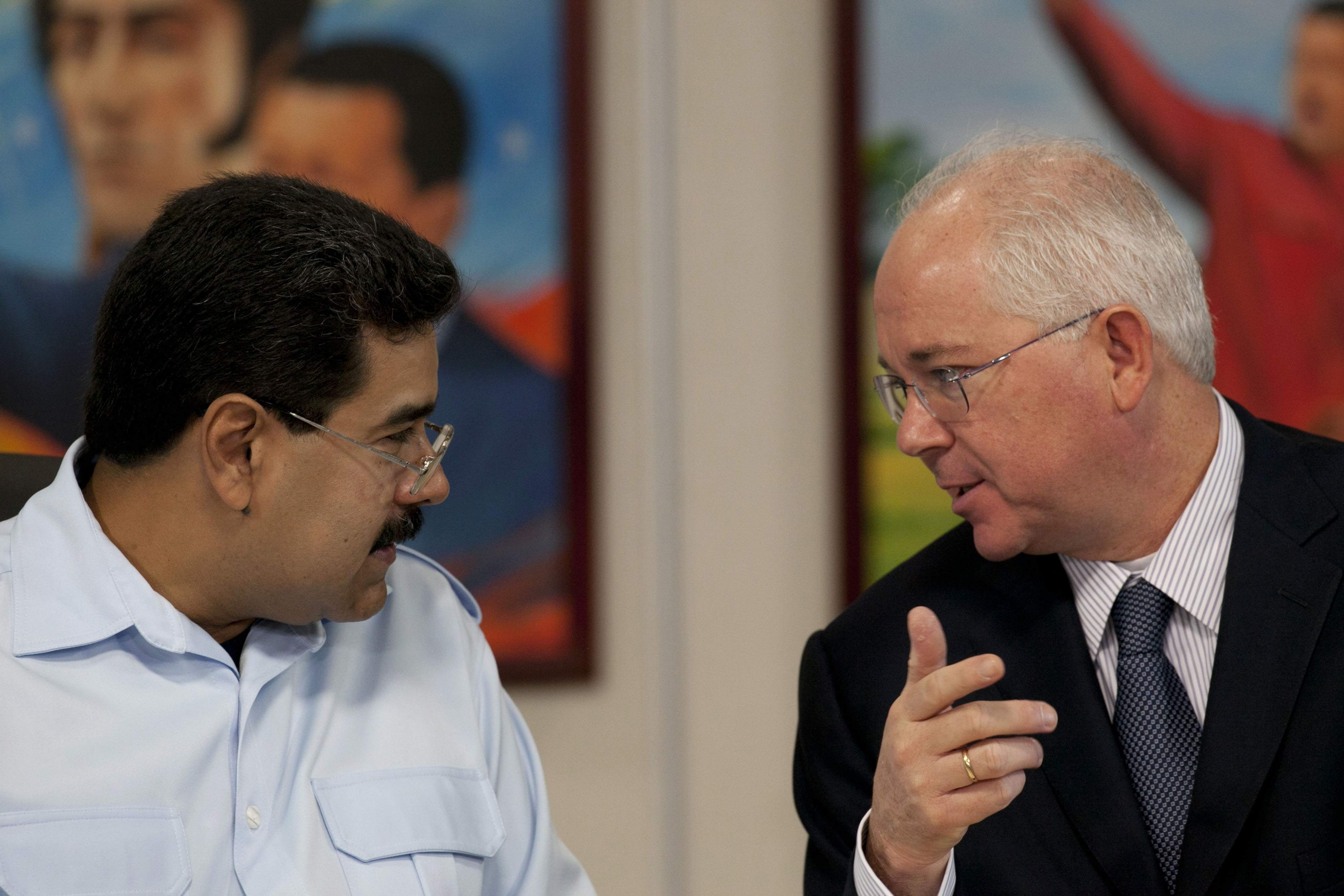 La fractura del chavismo y las “puntas” de Maduro siguen: Asegura que el corrupto irá preso “tenga el nombre que tenga”