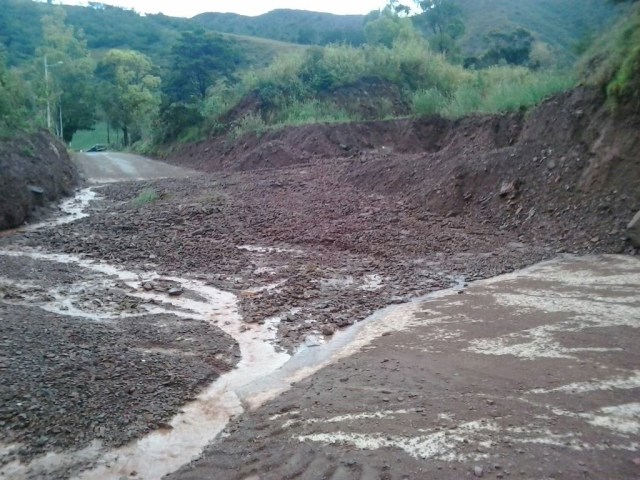 Deslizamiento de tierra en la vía La Grita-Mérida // Foto @galindojorgemij