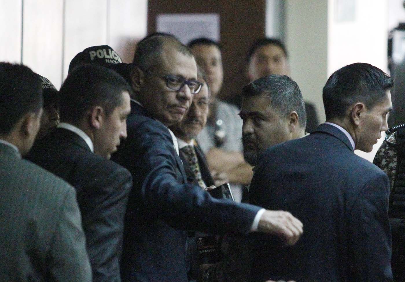 Congreso de Ecuador aprueba juicio político contra vicepresidente por Odebrecht