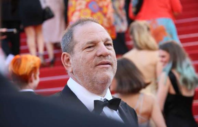 Weinstein fue acusado de otros 11 delitos sexuales y enfrenta más de 100 años de cárcel