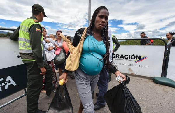 ¿Qué pasa con las venezolanas embarazadas en Colombia?
