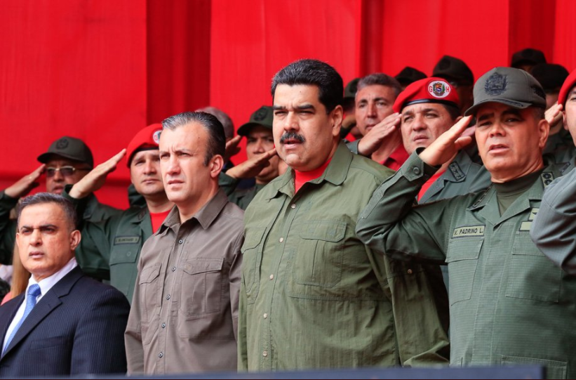 Maduro pide a militares mano dura contra quien participe en guarimbas