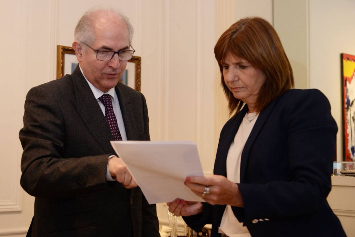 Ledezma solicitó a ministra de seguridad de Argentina pasaportes especiales para los venezolanos