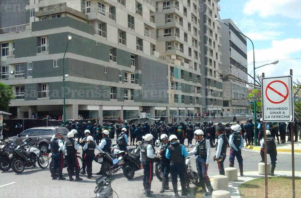 Invaden edificio en Barquisimeto #1Ene (fotos)