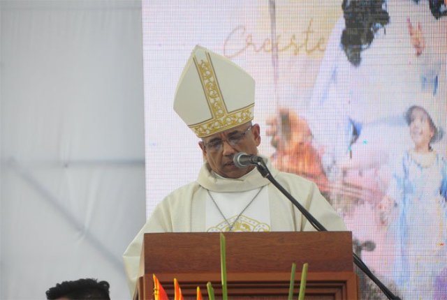 Monseñor Basabe durante la homilia en la misa de la Divina Pastora