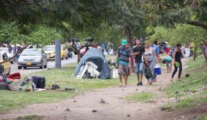 La Parada, un dormitorio al aire libre para los venezolanos que llegan a Cúcuta