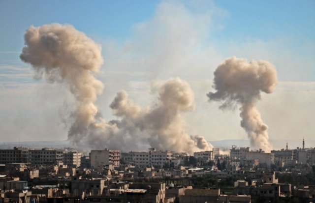 Vista general de Mesraba, Guta oriental, tras un bombardeo del régimen sirio sobre la población, el 19 de febrero de 2018. (Foto: HAMZA AL-AJWEH AFP)