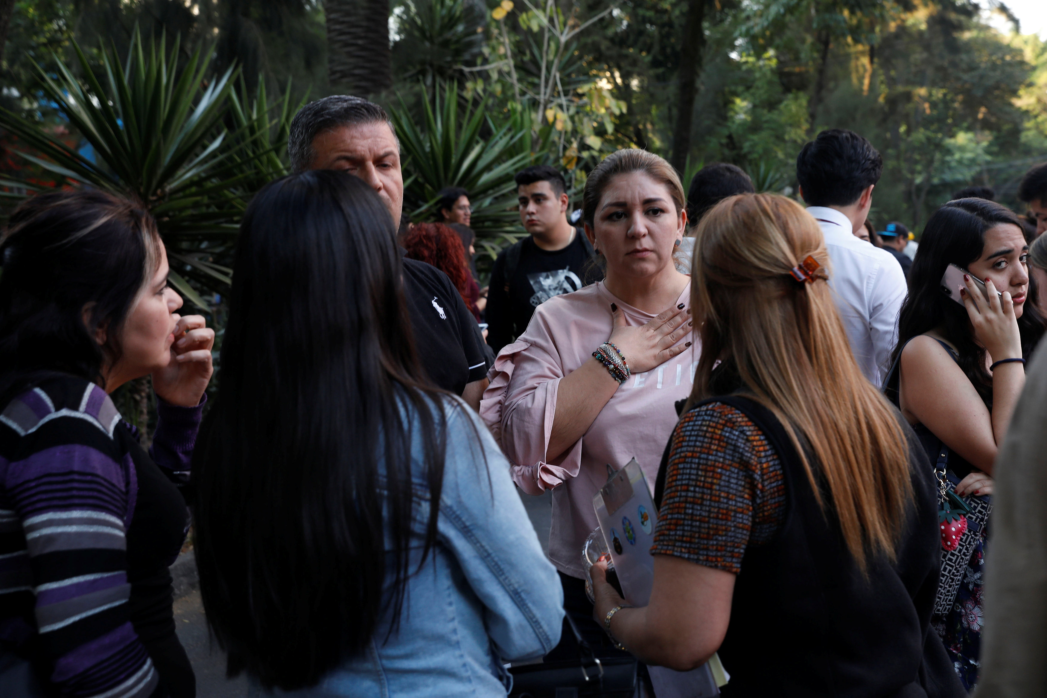 EN FOTOS: Angustia y nerviosismo  tras fuerte sismo en México