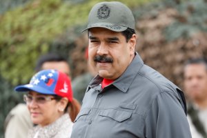 ¡Lo volvió a hacer! Maduro confundió a reportero de VTV con este presentador (Video)