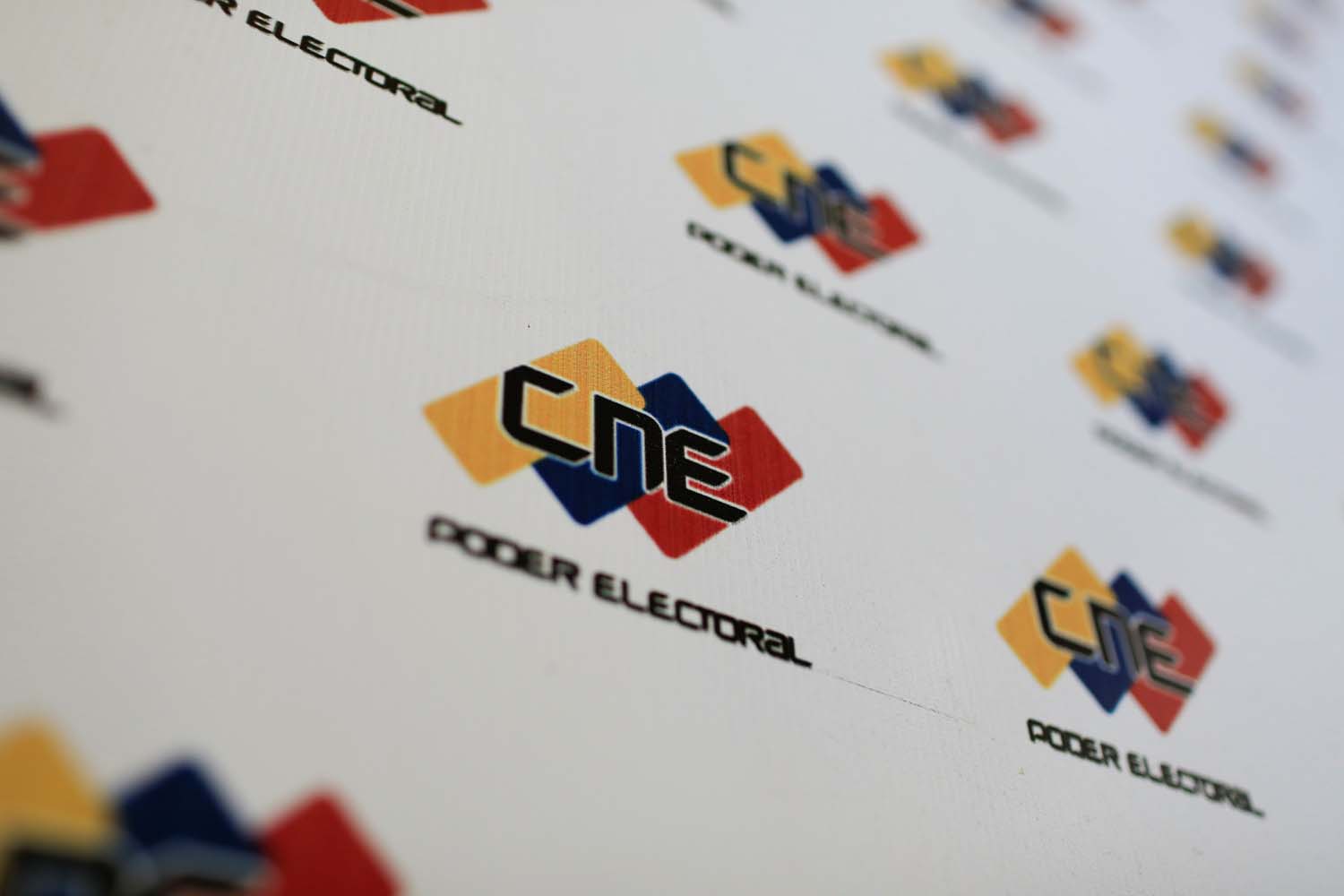EXTRAOFICIAL: Los 46 candidatos por “lista nacional” que habrían sido premiados por el írrito CNE
