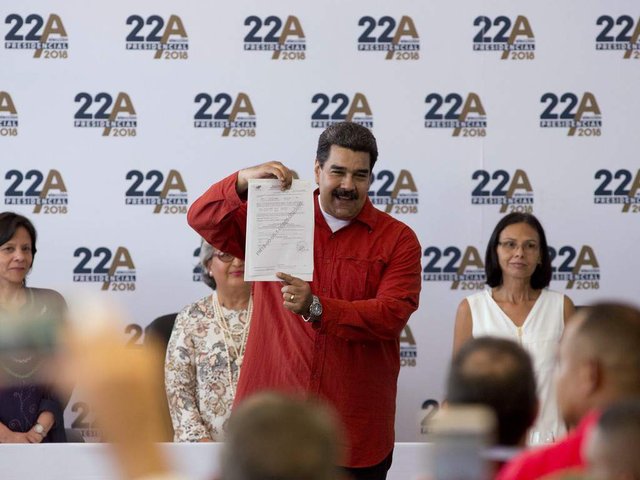 Maduro formaliza su candidatura a la reelección presidencial ante el CNE