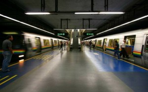 Metro de Caracas presenta fuerte retraso tras apagón de este #5Mar