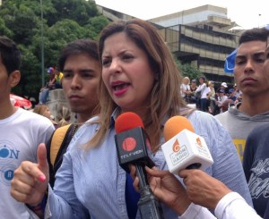 Nora Bracho: El gobierno deja sin electricidad a millones de venezolanos y no les da ninguna respuesta