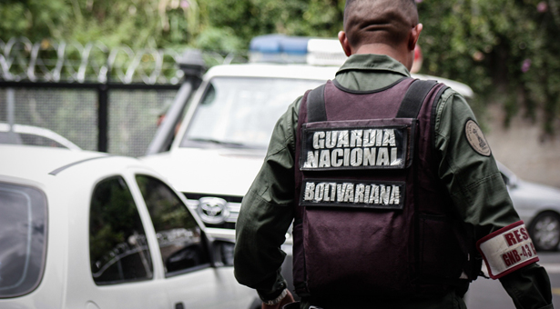 GNB detuvo a tres personas por contrabando de billetes en Falcón y Zulia