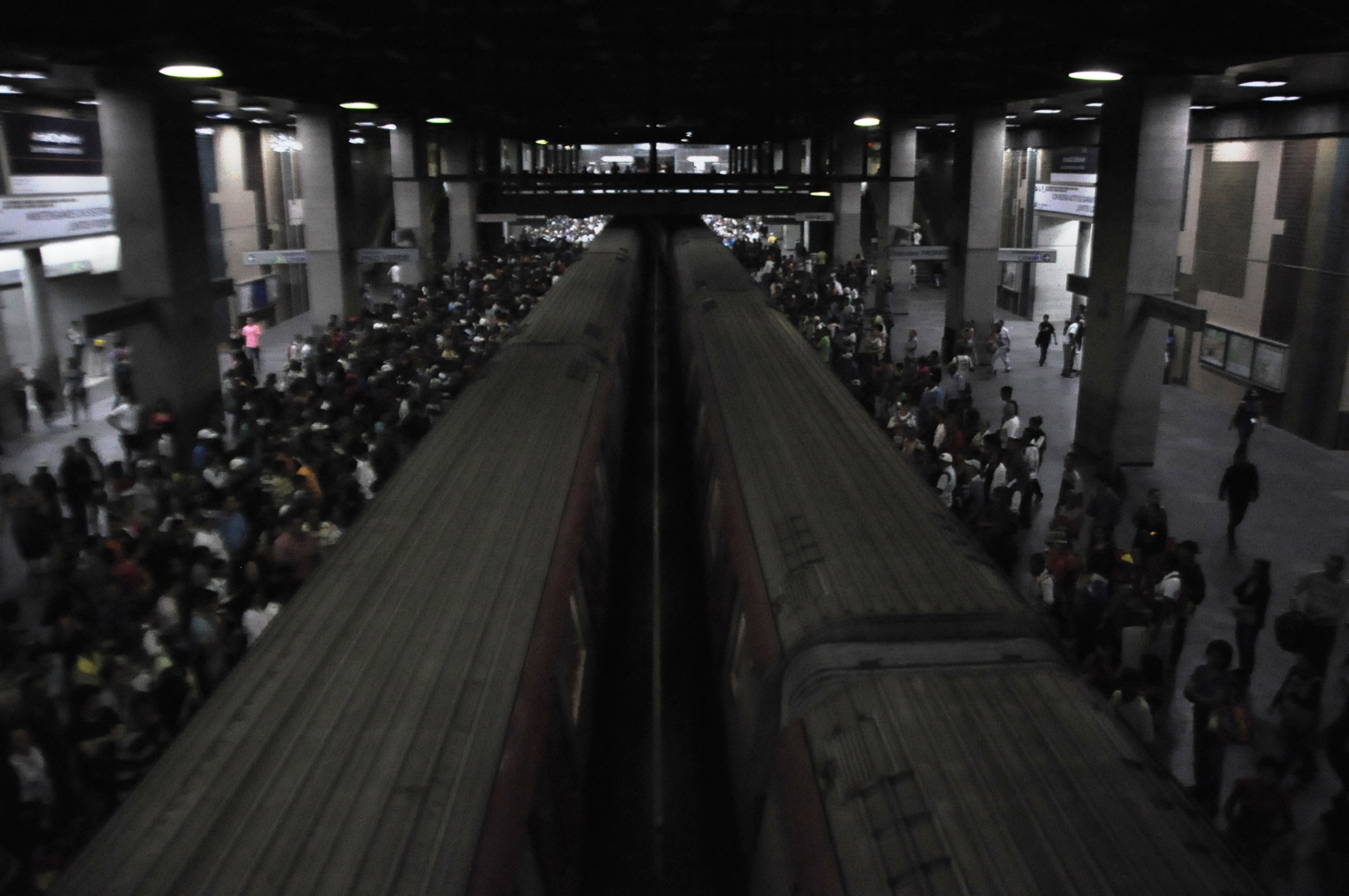 ¡Lo que faltaba! Desgaste del Metro de Caracas podría enfermar a usuarios