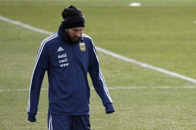 Argentina's forward Lionel Messi attends a training session in Madrid on March 25, 2018 ahead of an international friendly football match between Spain and Argentina. / AFP PHOTO / GABRIEL BOUYS