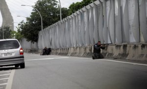 Dos muertos y un herido en asalto con rehenes a oficina bancaria en Río