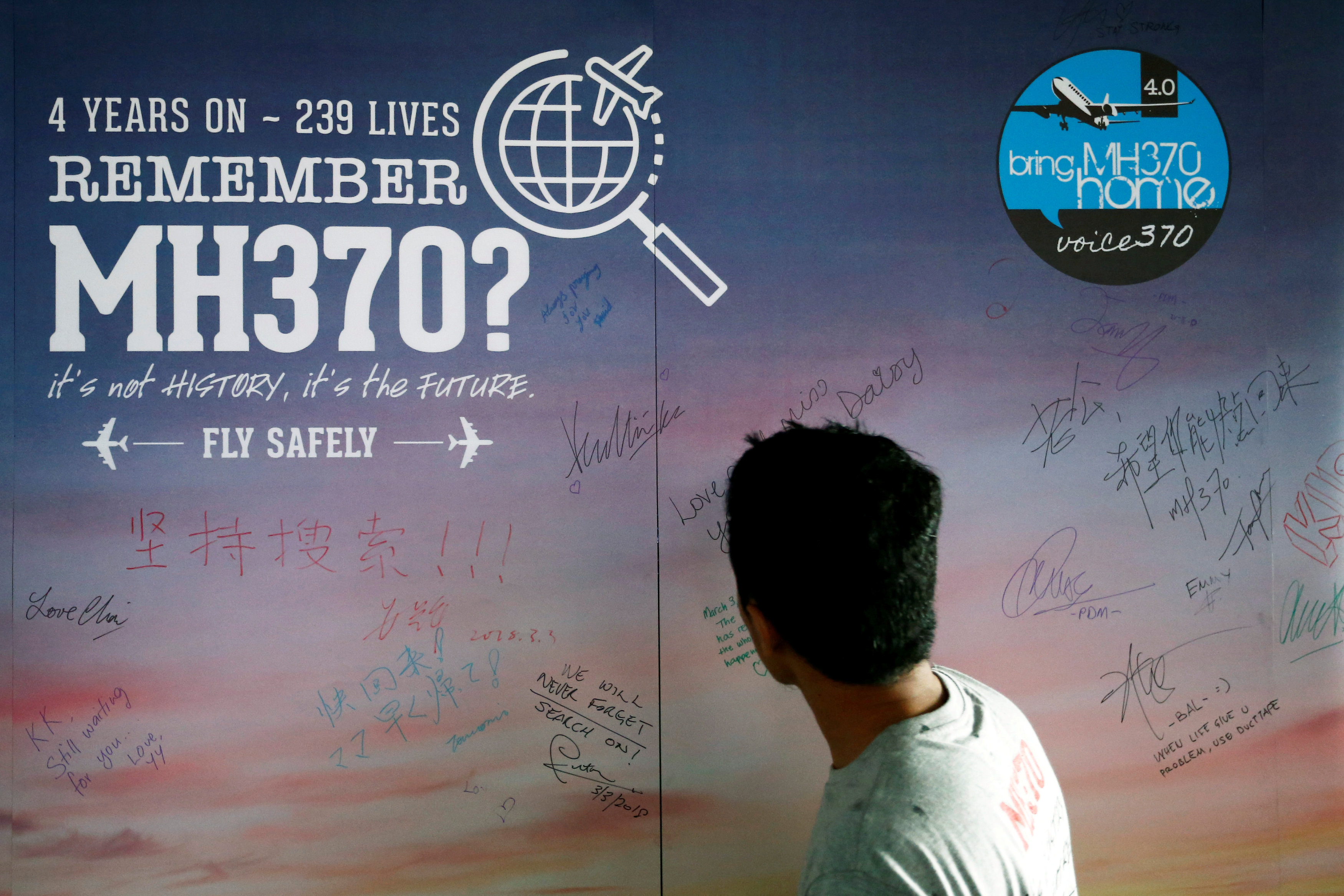 Malasia considerará reanudar la búsqueda del MH370 si hay información nueva