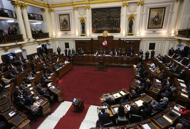 Tribunal evaluará el jueves demanda por cierre del Congreso peruano