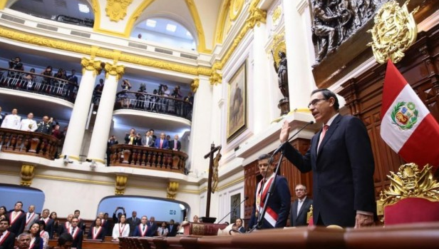 El presidente Martín Vizcarra anunció que el nuevo Gabinete será "completamente nuevo". (Foto: Congreso) 