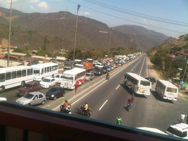 autopista Caracas-La Guaira